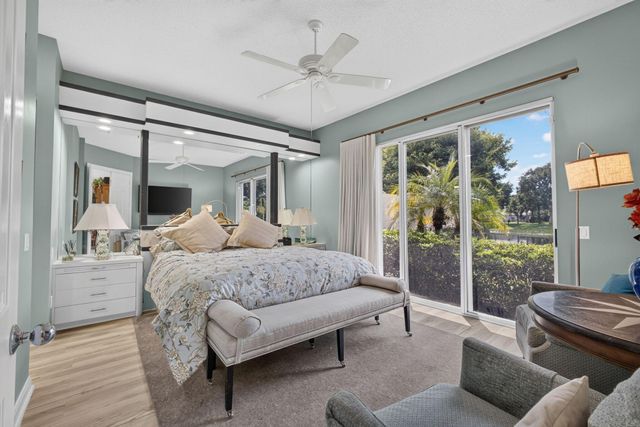 8390 E GARDEN OAKS Circle, Palm Beach Gardens, FL 33410
