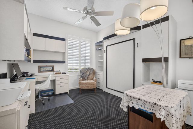 8390 E GARDEN OAKS Circle, Palm Beach Gardens, FL 33410