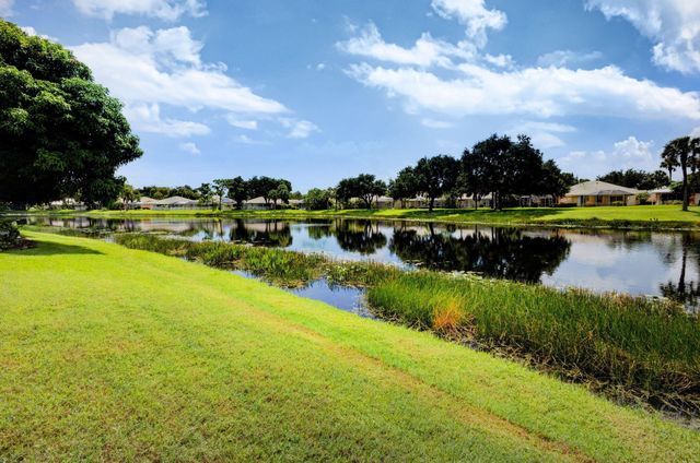 8390 E GARDEN OAKS Circle, Palm Beach Gardens, FL 33410