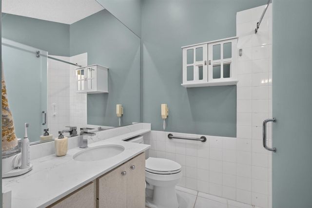 8390 E GARDEN OAKS Circle, Palm Beach Gardens, FL 33410