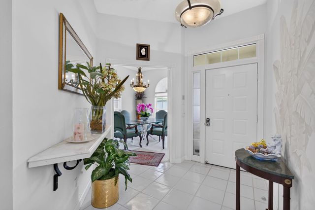 8390 E GARDEN OAKS Circle, Palm Beach Gardens, FL 33410