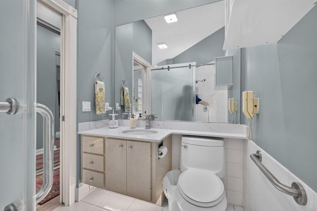 8390 E GARDEN OAKS Circle, Palm Beach Gardens, FL 33410