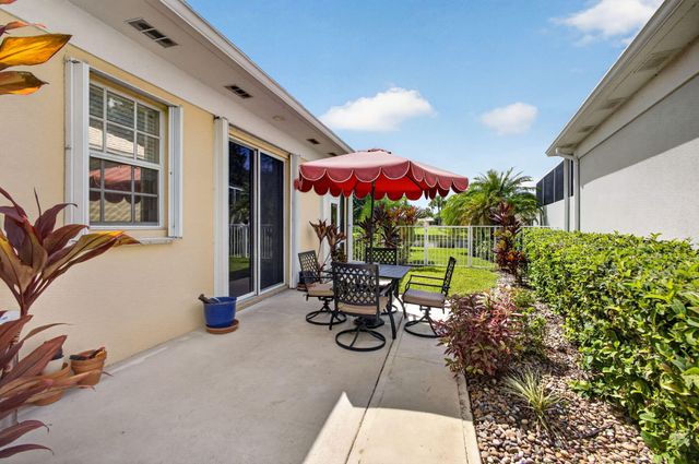 8390 E GARDEN OAKS Circle, Palm Beach Gardens, FL 33410