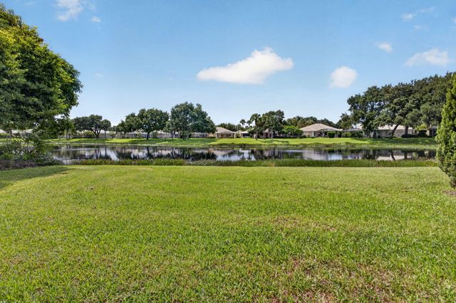 8390 E GARDEN OAKS Circle, Palm Beach Gardens, FL 33410