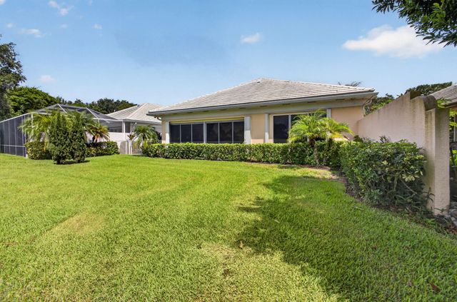 8390 E GARDEN OAKS Circle, Palm Beach Gardens, FL 33410