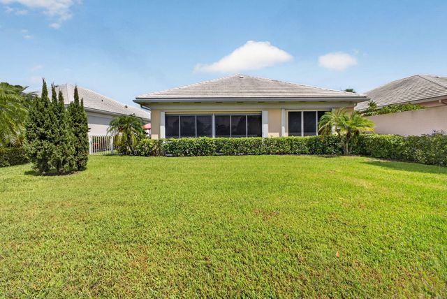 8390 E GARDEN OAKS Circle, Palm Beach Gardens, FL 33410