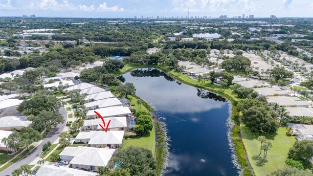 8390 E GARDEN OAKS Circle, Palm Beach Gardens, FL 33410
