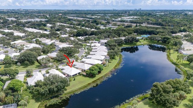 8390 E GARDEN OAKS Circle, Palm Beach Gardens, FL 33410