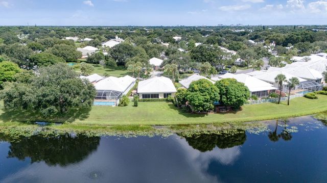 8390 E GARDEN OAKS Circle, Palm Beach Gardens, FL 33410