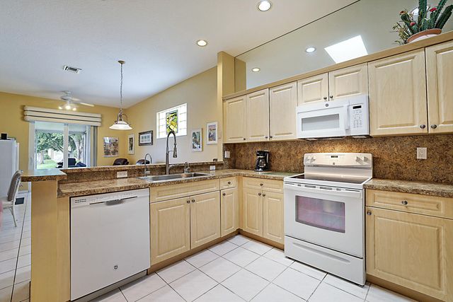 3877 Summer Chase Court, Lake Worth, FL 33467