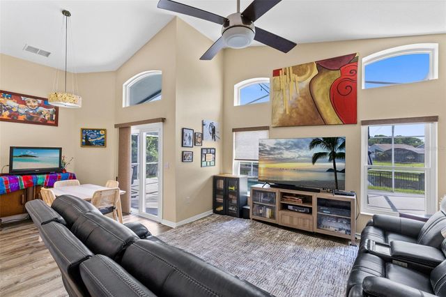 216 TAVESTOCK LOOP, Winter Springs, FL 32708