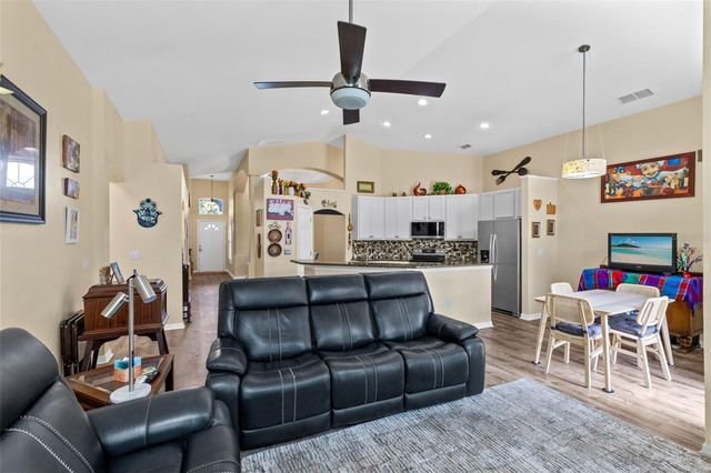 216 TAVESTOCK LOOP, Winter Springs, FL 32708