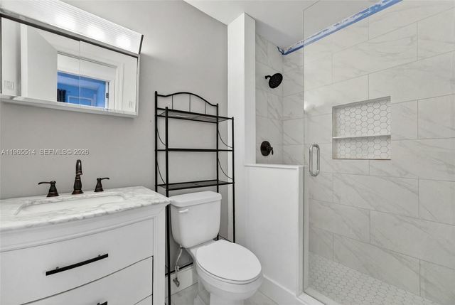 170 Cypress Club Dr 712, Pompano Beach, FL 33060