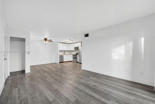 170 Cypress Club Dr 712, Pompano Beach, FL 33060