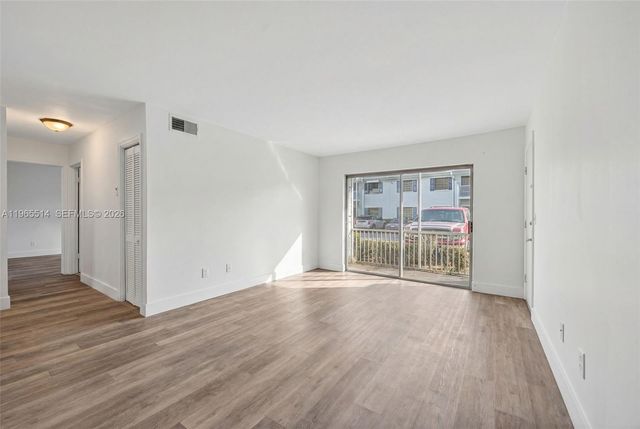 170 Cypress Club Dr 712, Pompano Beach, FL 33060