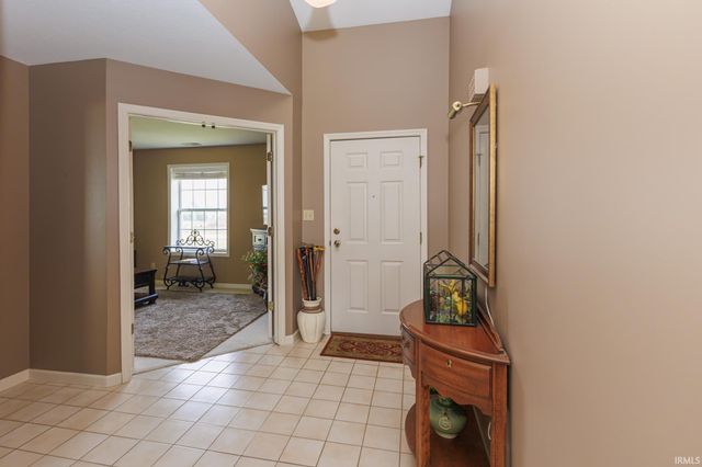 3911 N Lakeside Drive, Muncie, IN 47304