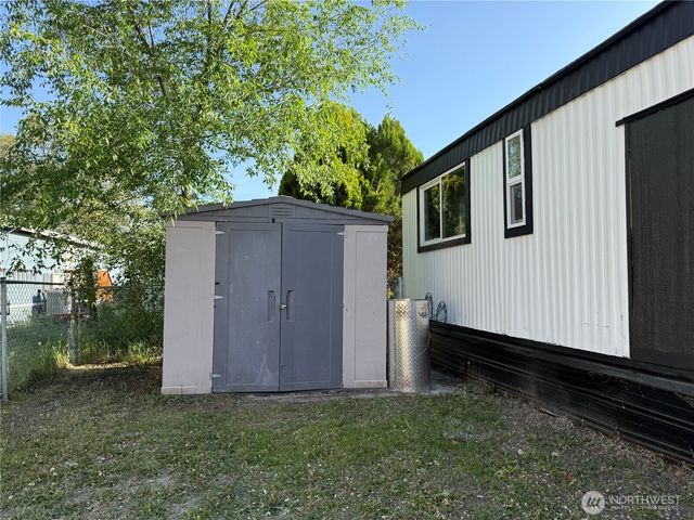 2021 Mahan Avenue #E3, Richland, WA 99354