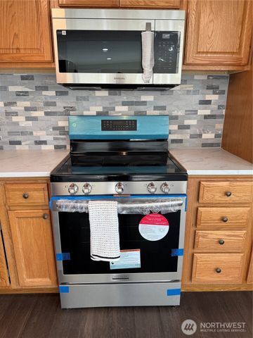 2021 Mahan Avenue #E3, Richland, WA 99354