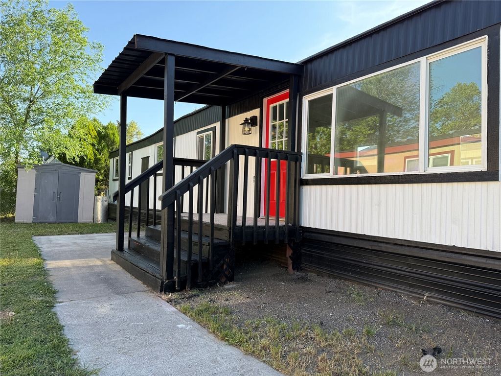 2021 Mahan Avenue #E3, Richland, WA 99354