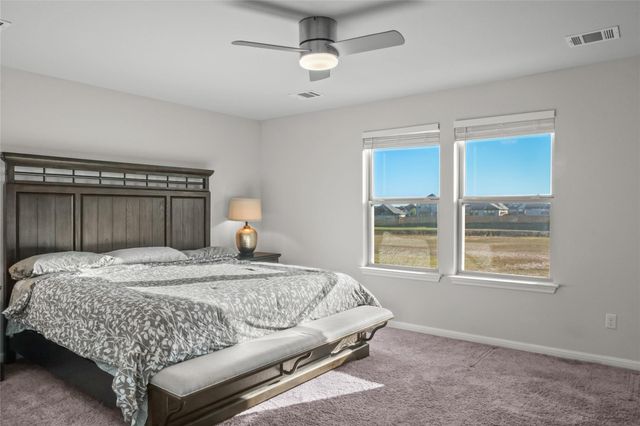 304 Tolo DR, Elgin, TX 78621