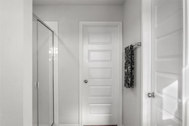 304 Tolo DR, Elgin, TX 78621