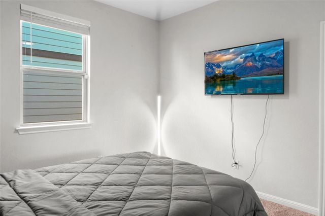 304 Tolo DR, Elgin, TX 78621