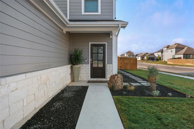 304 Tolo DR, Elgin, TX 78621