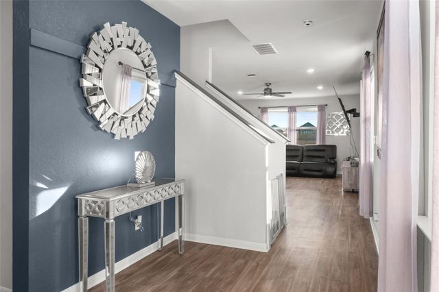 304 Tolo DR, Elgin, TX 78621