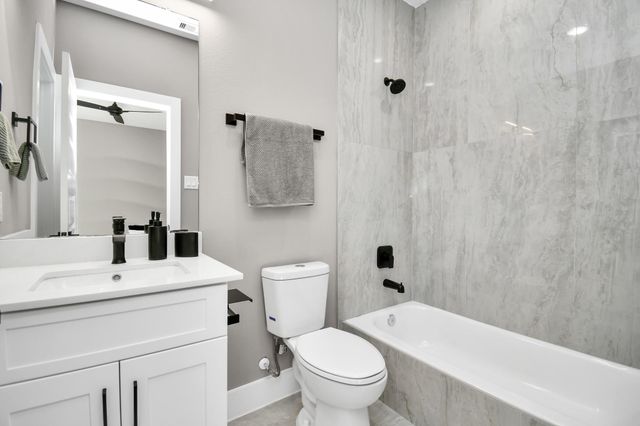 316 Thornton Road E, Houston, TX 77018