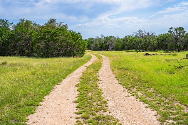 229 Lost Man Rd, Mountain Home, TX 78058