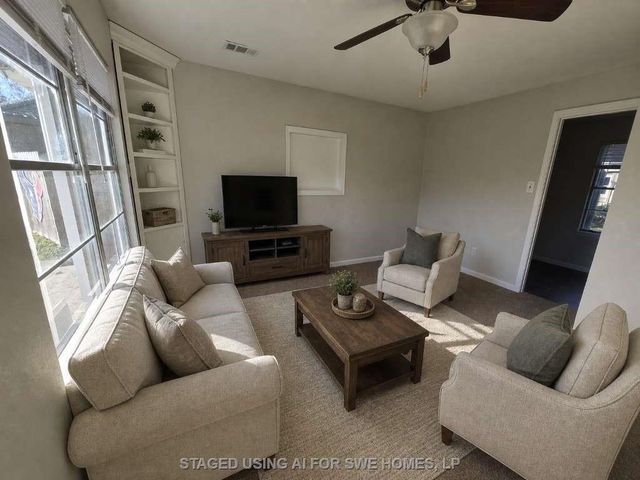 5 Lanes End Street, Baytown, TX 77520