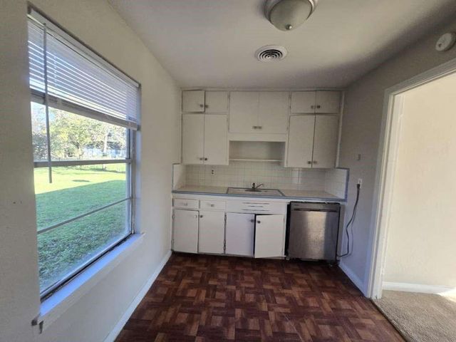 5 Lanes End Street, Baytown, TX 77520