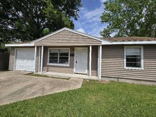 5 Lanes End Street, Baytown, TX 77520