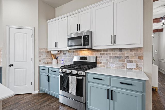 705 Hereford LOOP, Hutto, TX 78634