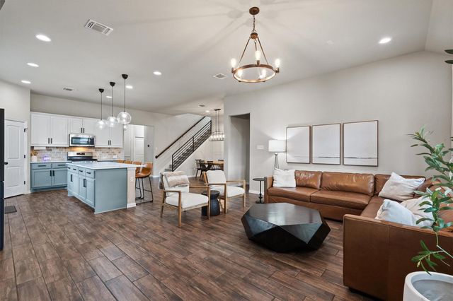 705 Hereford LOOP, Hutto, TX 78634