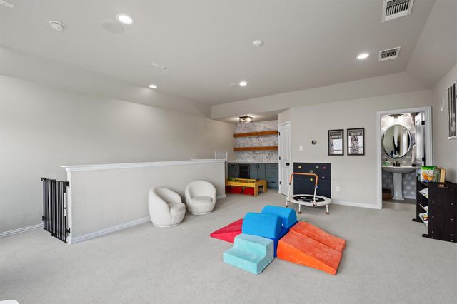 705 Hereford LOOP, Hutto, TX 78634
