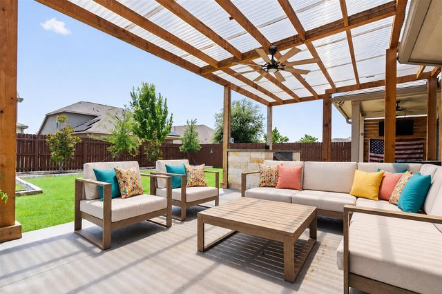 705 Hereford LOOP, Hutto, TX 78634