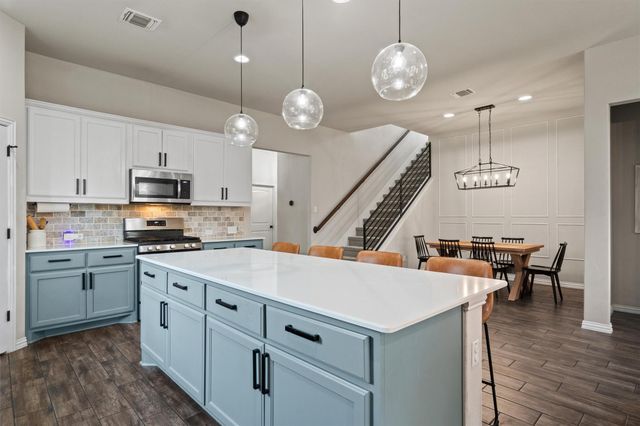 705 Hereford LOOP, Hutto, TX 78634