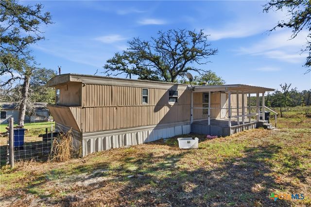 780 Oak Tree Road, Seguin, TX 78155