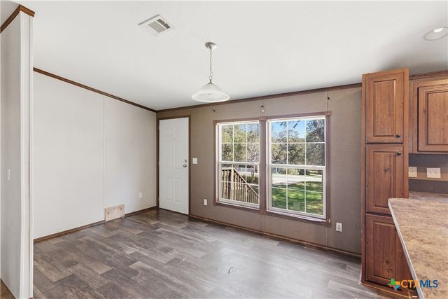 780 Oak Tree Road, Seguin, TX 78155