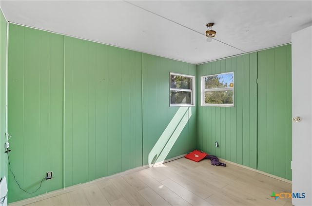 780 Oak Tree Road, Seguin, TX 78155