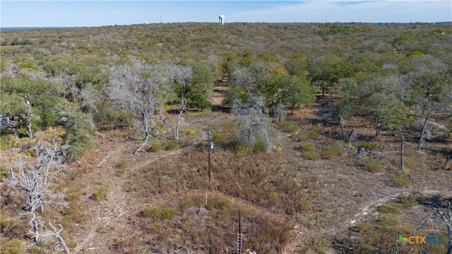 780 Oak Tree Road, Seguin, TX 78155