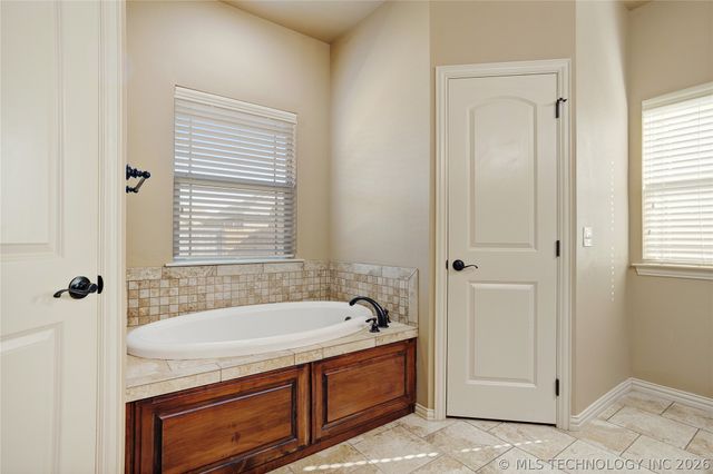 3600 Carriage Point, Durant, OK 74701