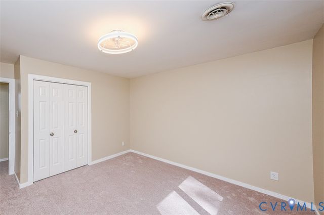 7731 Flag Tail Dr, Midlothian, VA 23112