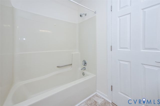 7731 Flag Tail Dr, Midlothian, VA 23112
