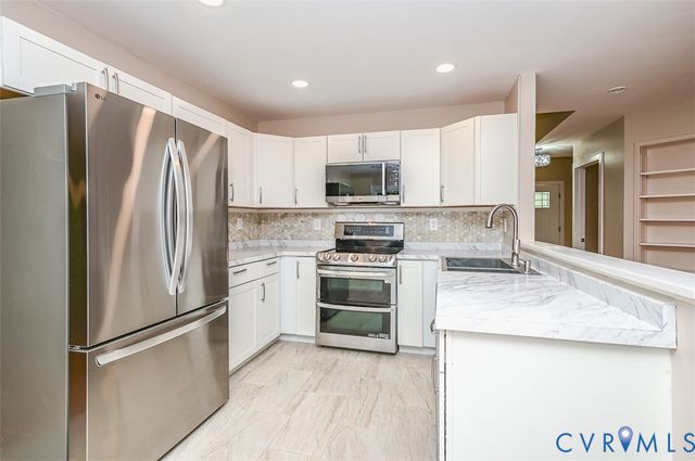 7731 Flag Tail Dr, Midlothian, VA 23112