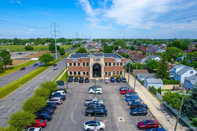 6050 Greenfield Road, Dearborn, MI 48126