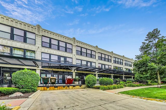 1111 W 14TH Place 328, Chicago, IL 60608