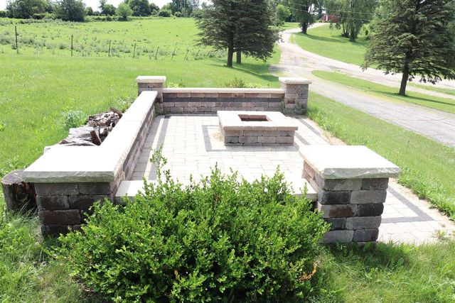 10538 W Erbe Road, Blue Mounds, WI 53517