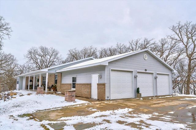 10538 W Erbe Road, Blue Mounds, WI 53517